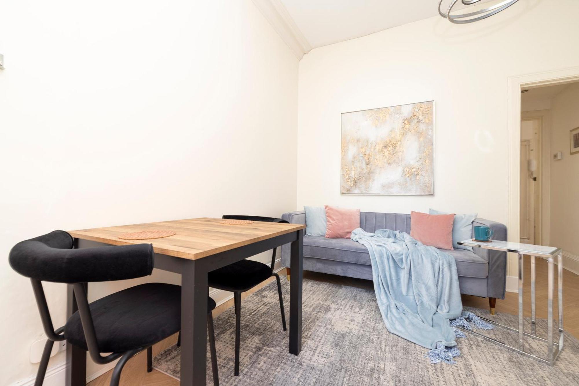 דירות אדינבורו Joivy Modern Flat In City Centre - For Up To 3 Guests מראה חיצוני תמונה