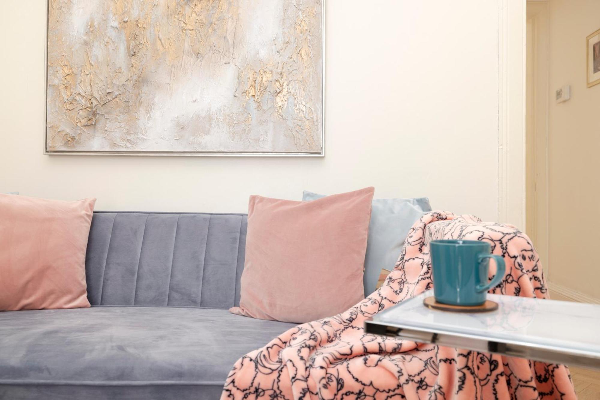 דירות אדינבורו Joivy Modern Flat In City Centre - For Up To 3 Guests מראה חיצוני תמונה