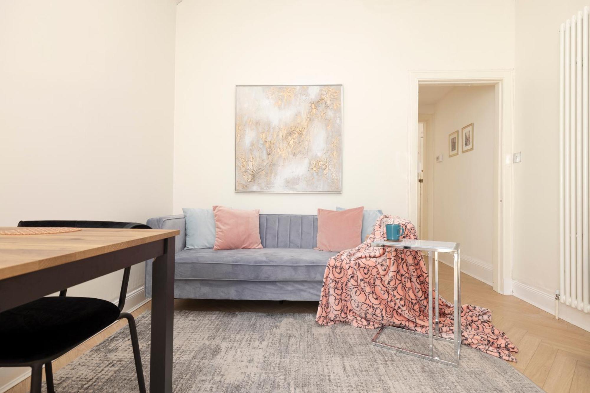 דירות אדינבורו Joivy Modern Flat In City Centre - For Up To 3 Guests מראה חיצוני תמונה